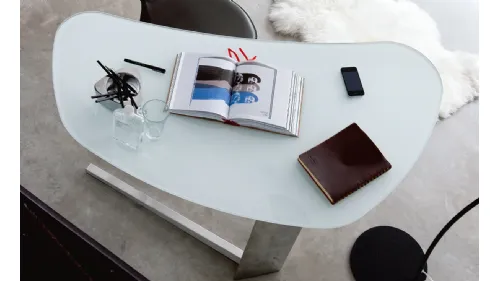 Scrittoio Island con base in acciaio e piano in cristallo temperato verniciato bianco di Cattelan Italia
