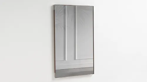Specchio con cornice in massello di noce canaletto arricchita da dettagli in ottone SP 300 canaletto di Tosconova