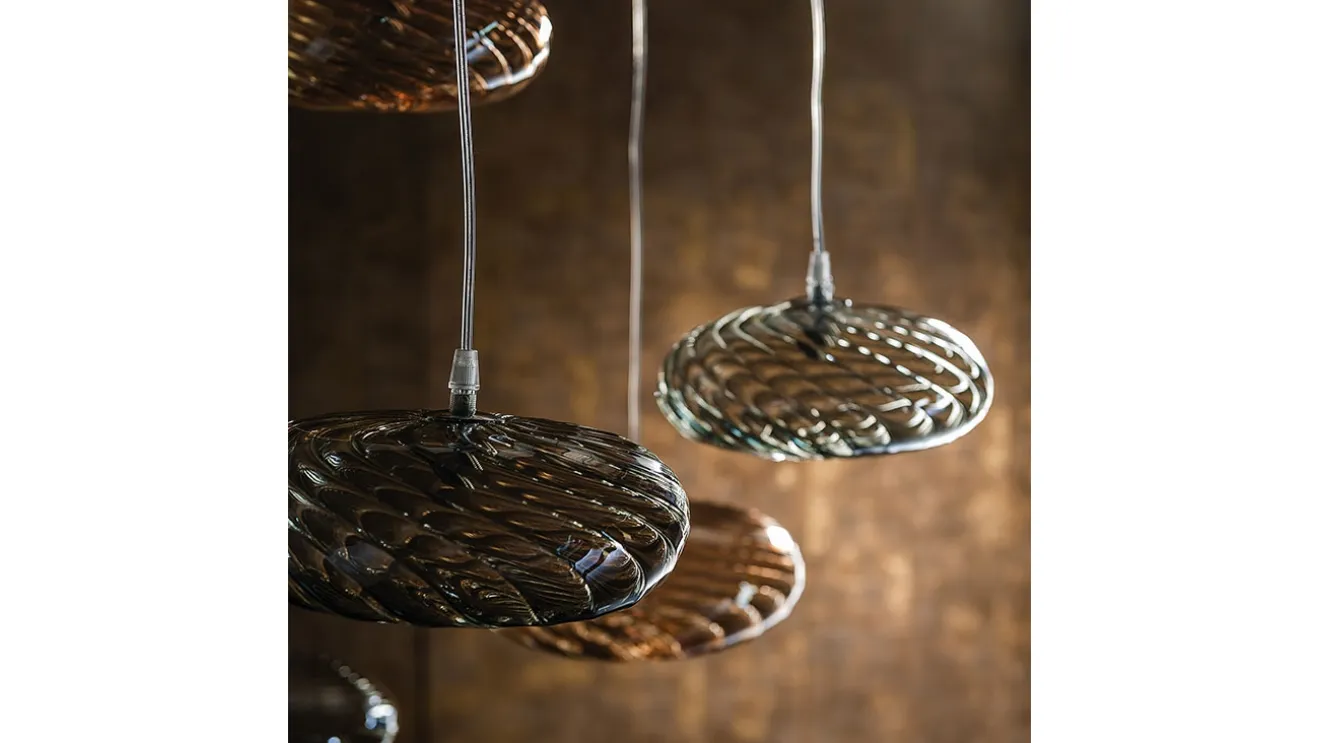 Lampada a sospensione con paralume in vetro borosilicato arancio o fumé Lim Z di Cattelan Italia