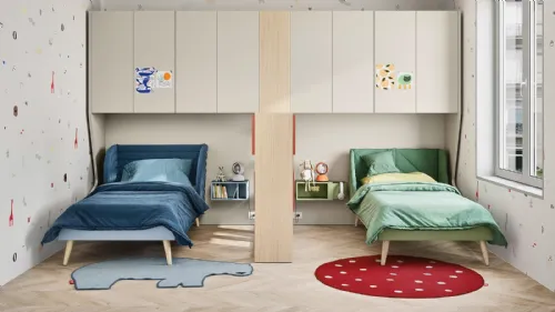 Cameretta a ponte con due letti in nicchie separate Kids space 22 in melaminico di Nidi