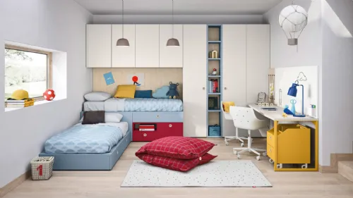 Cameretta con 2 letti e armadiatura a muro Kids space 20 di Nidi