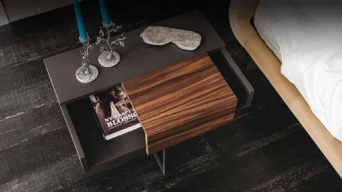 Comodino in legno con struttura in acciaio Dante di Cattelan Italia