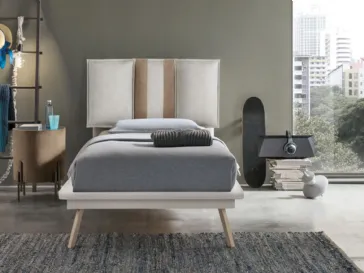 Comodino Planos rivestito in tessuto beige con top in vetro Target Point