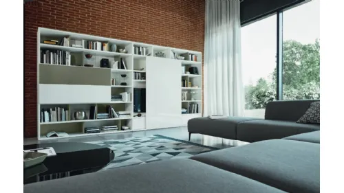 Libreria a muro Modo M6C95 in laccato opaco con anta in vetro lucido di Sangiacomo