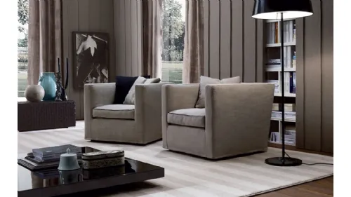 Poltrona dal design classico dalle linee rigorose in tessuto Ella di Frigerio