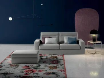 Divano lineare in tessuto Posh Bold di Samoa