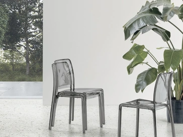Sedia impilabile Futura in policarbonato trasparente di Target Point
