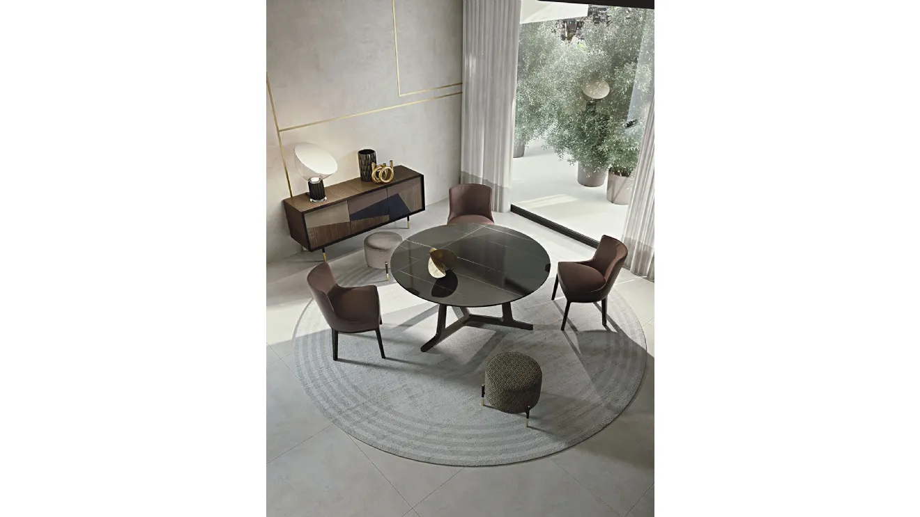 Tavolo rotondo in gres porcellanato effetto marmo con base in legno massello Arja di Frigerio