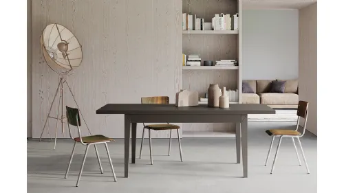 Tavolo Stoccolma Allungabile con piano in laminato e gambe impiallacciate di Arredo3