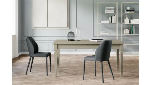 Tavolo Torino Fisso con top in legno impiallacciato e gambe in massello di Arredo3