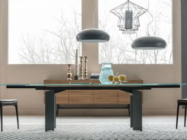 Tavolo allungabile in cristallo con gambe in acciaio Elan Drive di Cattelan Italia