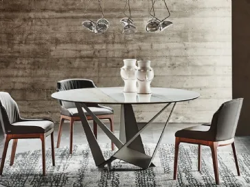 Tavolo rotondo in ceramica con base in acciaio Skorpio Keramic Round di Cattelan Italia