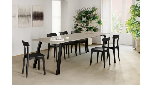 Tavolo allungabile Sky con top in laminato e base in metallo verniciato di Arredo3