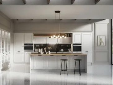 Cucina Classica Asolo in Frassino laccato a poro aperto Siberia e top in ceramica effetto marmo di Arredo3