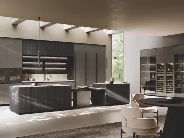 Cucina Design in laccato Metal con isola Bluna Legno Rigato di Binova