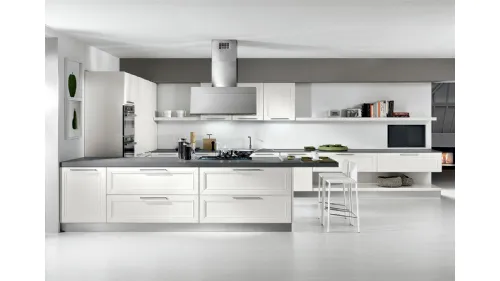 Cucina Moderna Itaca angolare a ferro di cavallo in legno massello di Frassino laccato Bianco a poro aperto di Arredo3